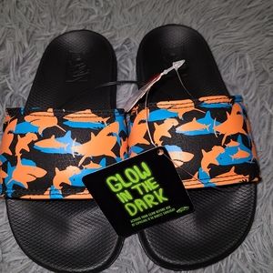 Boys vans slides size 13